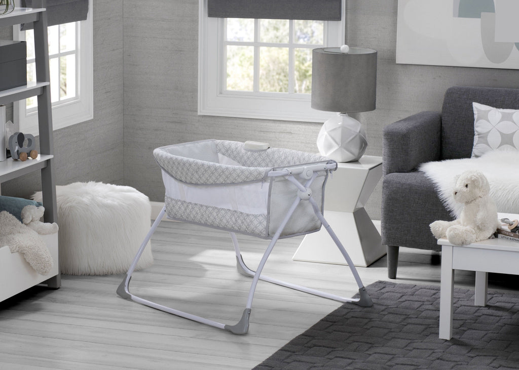 Newborn Soothing Sleeper Bassinet