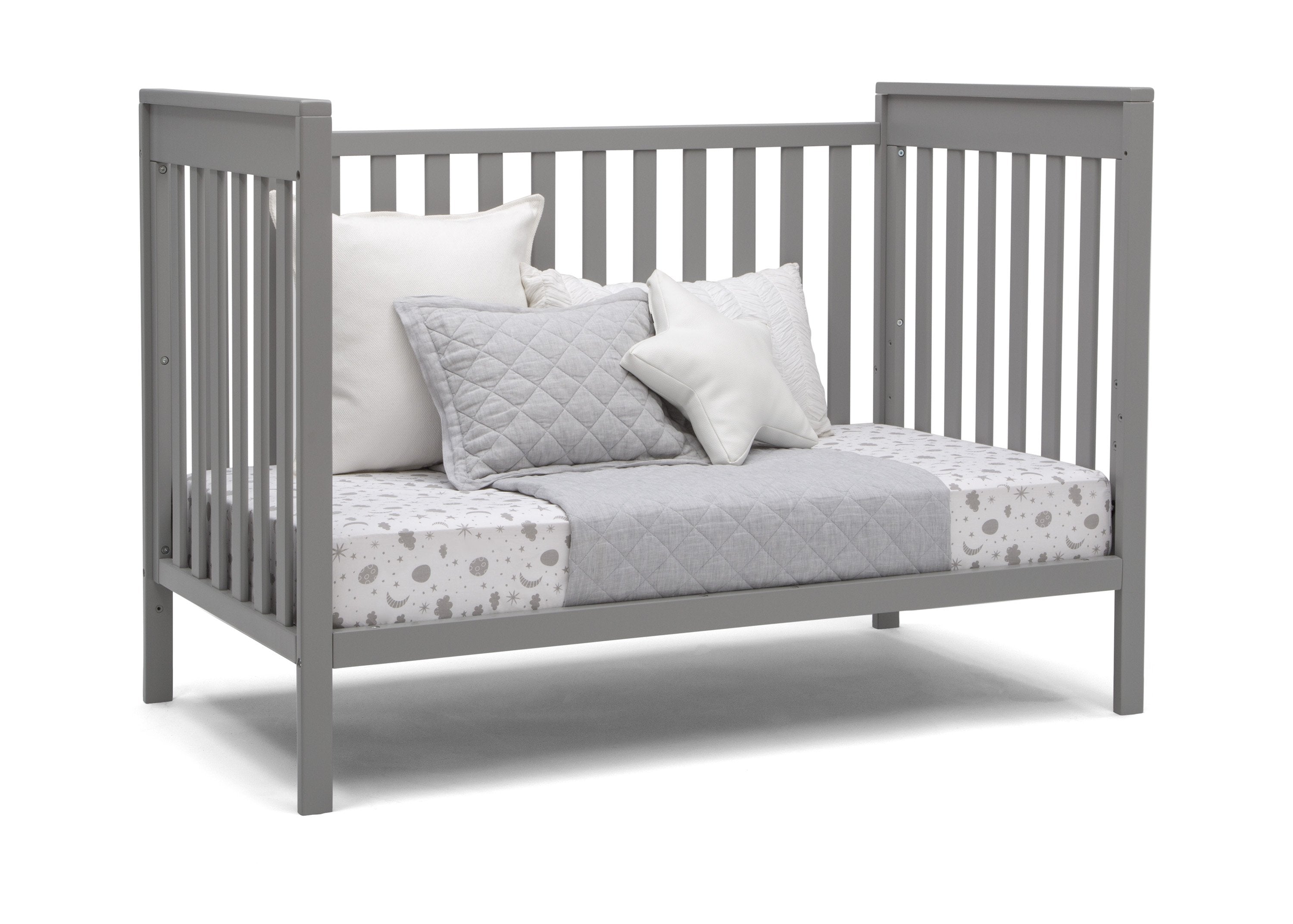 Mercer 6-in-1 Convertible Crib