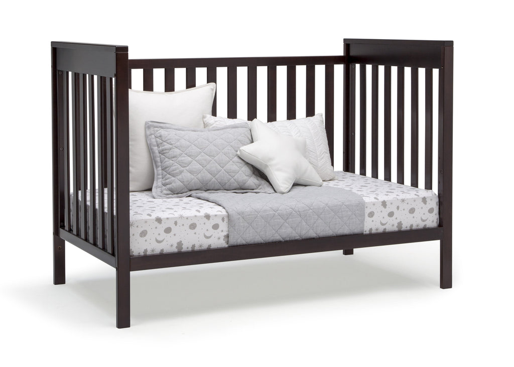 Mercer 6-in-1 Convertible Crib